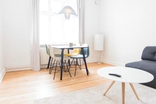Øgadekvarteret Apartment | Cozy 1-Bed Retreat in Øgadekvarteret for Families