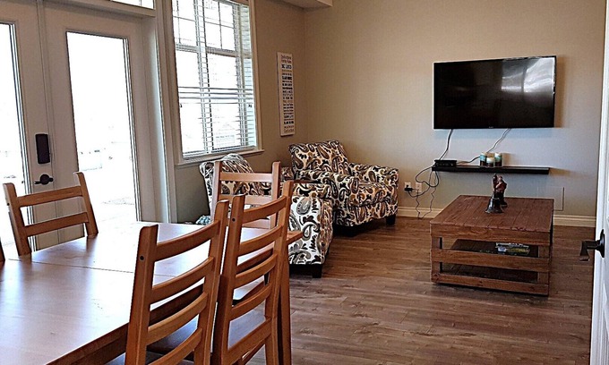 Okanagan-Similkameen Apartment | Great 2 bedroom suite at The Cottages