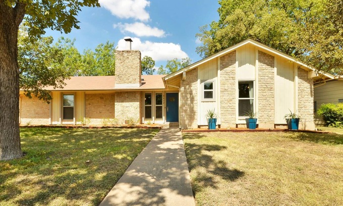 North Austin Civic Association House | Family-Friendly 3-Bedroom Home in Central Austin