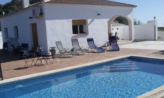 Comares Villa | Beautiful 3 Bedroom Villa with Pool Near Vine Ridge Retreat