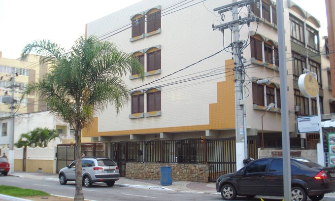 Centro Apartment | Pet-Friendly 3 Bedrooms Steps from Malibu Beach - Guest Rated 9.8