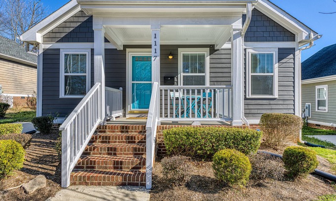 Downtown House | Family-Friendly 4 Bedroom Bungalow Near Downtown Raleigh
