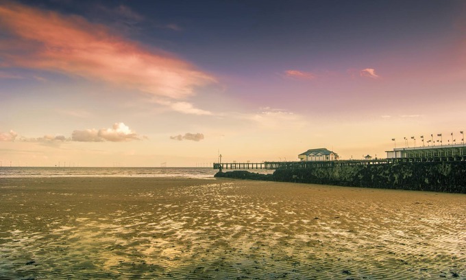 Clacton-on-Sea House | Spacious 8 Berth Caravan for Your Perfect Clacton Staycation