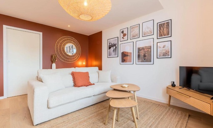 Marcq-en-Baroeul Apartment | Convenient Apartment for 4 Near Lille - Rated 9/10