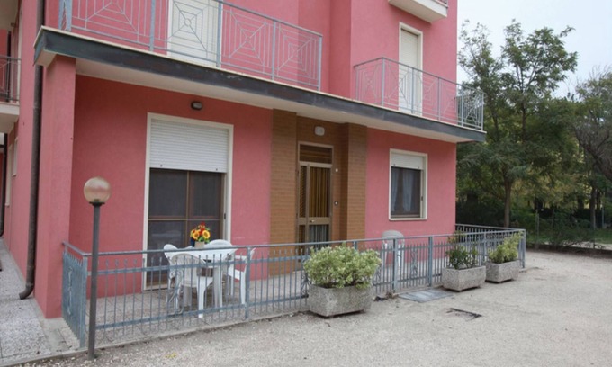 Rosolina Mare Apartment | Relaxing Sea View Apartment With Spa and Kitchen for Groups
