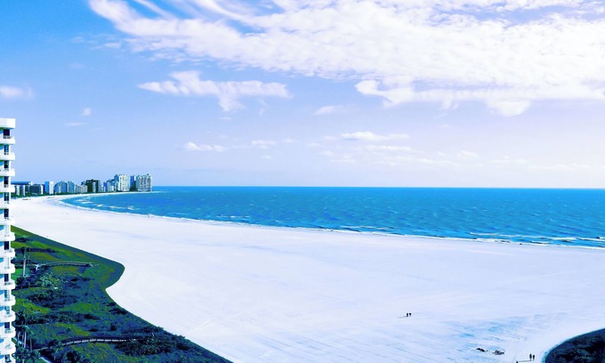 Marco Island Condo | Beachfront Bliss: Direct Access, Pool & Kitchen Amenities!