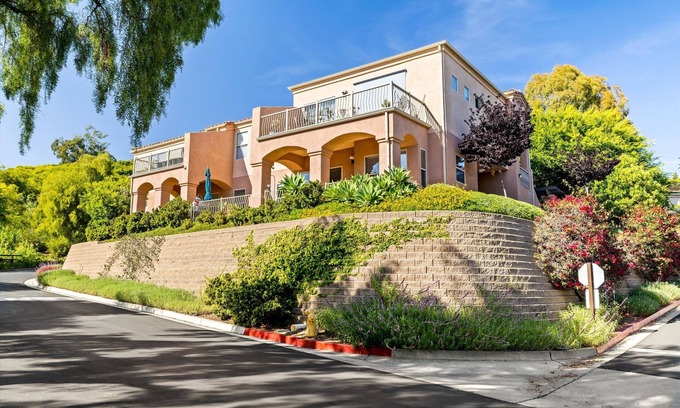 Santa Barbara Condo | Exceptional Condo with Quick Access to Beaches and More