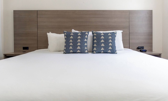 Steamboat Springs Hotel | Convenient Units Near Steamboat Ski Resort with Spa & Shuttle