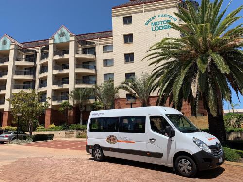 Rivervale Hotel | Relax at Great Eastern Motor Lodge with Oceanfront Views