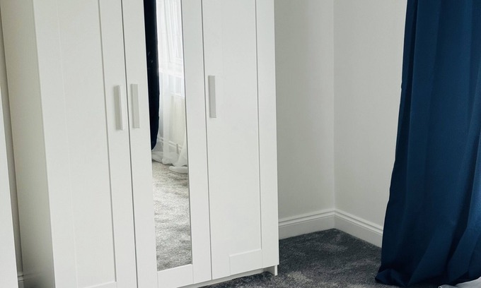 West Thornton House | Family-Friendly Retreat Near London and Gatwick Airport