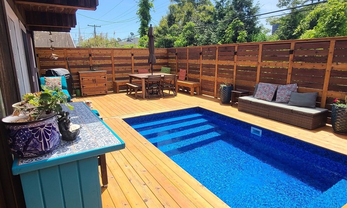 Ocean Beach House | Ideal Family Retreat - Oceanfront with Pool & Spa Amenities