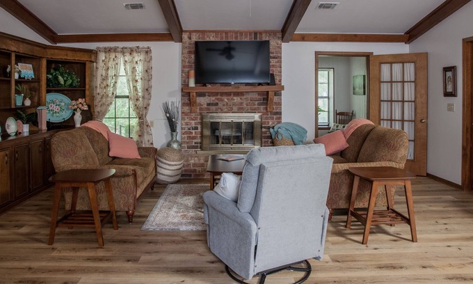 Hudson House | Great for corporate, healthcare staff. Message me for major saving opportunity!