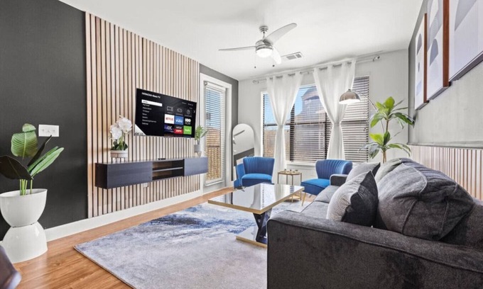 Frisco Apartment | Great for kids Sleeps 10 Lux 2B, The Star Toyota,