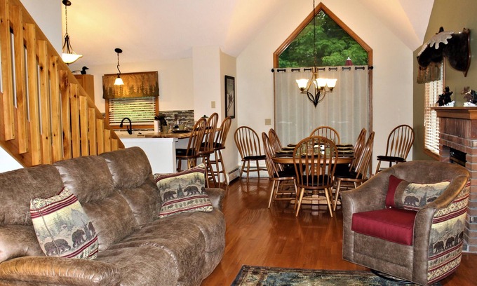 Lincoln House | Family-Friendly Retreat with Game Room, Pools & Hot Tub