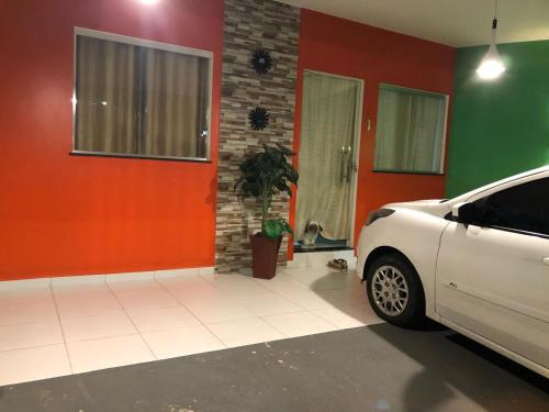 Parque Dez de Novembro House | Budget-Friendly Great House: 9/10 Rated & Pet Friendly