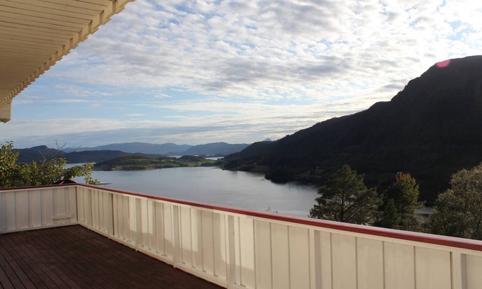 Halsa Municipality House | Great House with a panoramic view