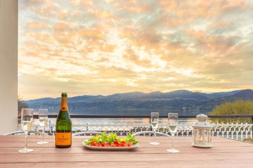 Ispra Apartment | Inviting Lake View Artist's Apartment with Breakfast Included