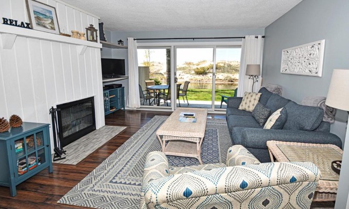Maple City Apartment | Oceanfront Escape at Great Lakes 5 with Family-Friendly Perks