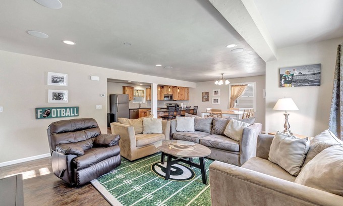 Green Bay House | Prime Location Just Steps from Lambeau Field & Spa Amenities