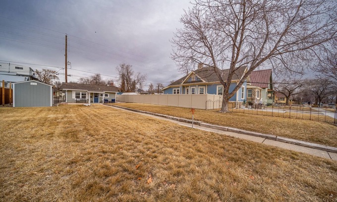 Grand Junction House | Ideal Location for Large Groups – Pet & Child Friendly!
