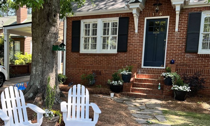Athens House | Prime Location: 5 Points Classic Cottage for Gamedays