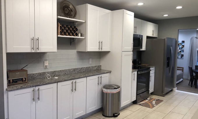 Troy House | Ideal Getaway! Create Memories in Our Remodeled Ranch