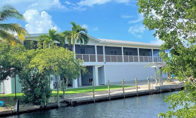 Big Torch Key House | Prime Location with Inviting Vibes and Relaxing Pool