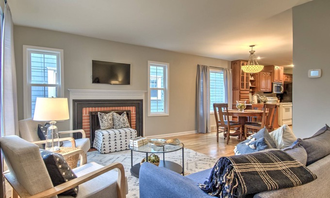Lansing House | Ideal Stay Near MSU: Family-Friendly 3-Bedroom Retreat