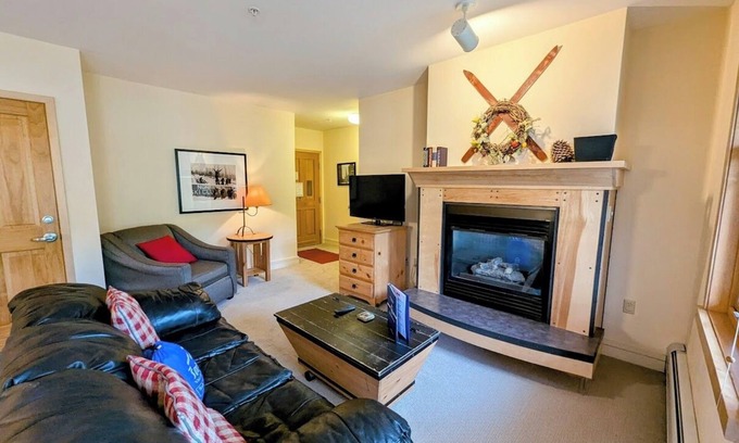 River Run Condo | Budget-Friendly End of Summer Rates with Top Amenities