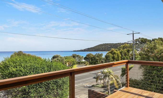 Lorne Apartment | Ocean View Retreat in Lorne with Kitchen Amenities