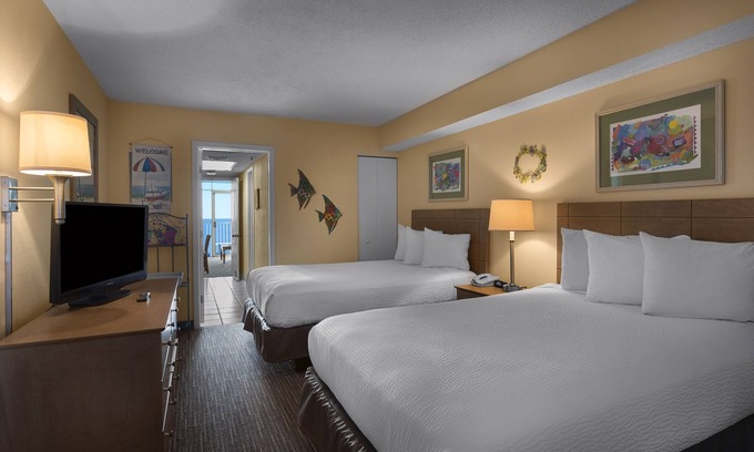 Arcadian Shores Resort | Oceanfront 1 Bedroom Suite with Pool and Spa Amenities