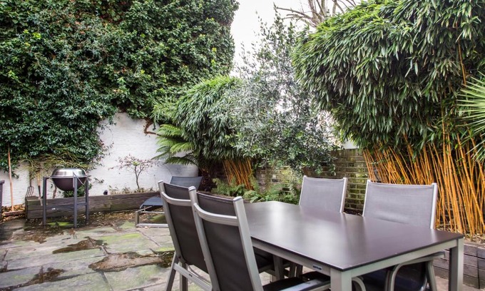 Angel Apartment | Stylish Escape at Great Percy Street III by Onefinestay