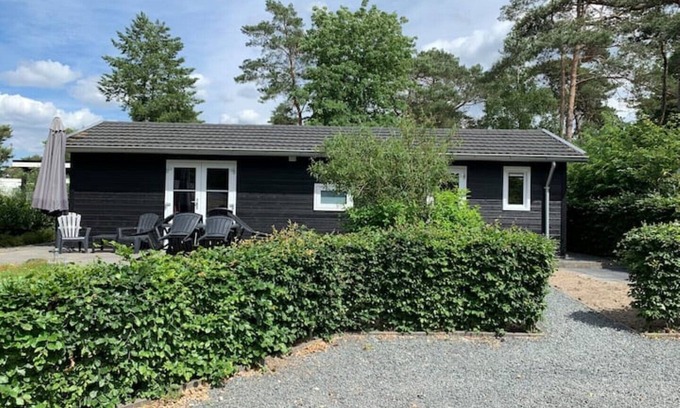 Otterlo Ski Chalet | Ideal Retreat on Veluwe with Pool & Spa - Otterlo