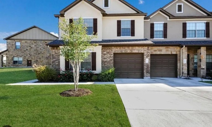 Cedar Park House | Spacious 3 Bed Retreat with Pool & Pet-Friendly Perks