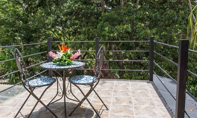 El Cerro House | Discover a Private Tropical Home with Ocean Views & Spa