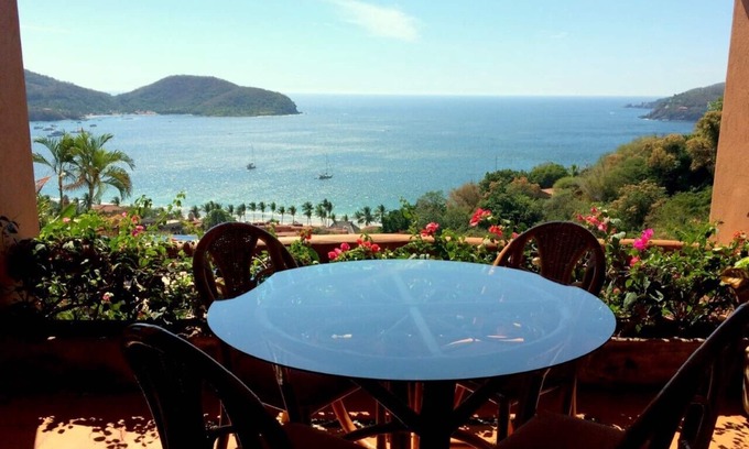 Ixtapa - Zihuatanejo Condo | Unforgettable Oceanfront Escape with Infinity Pool Access