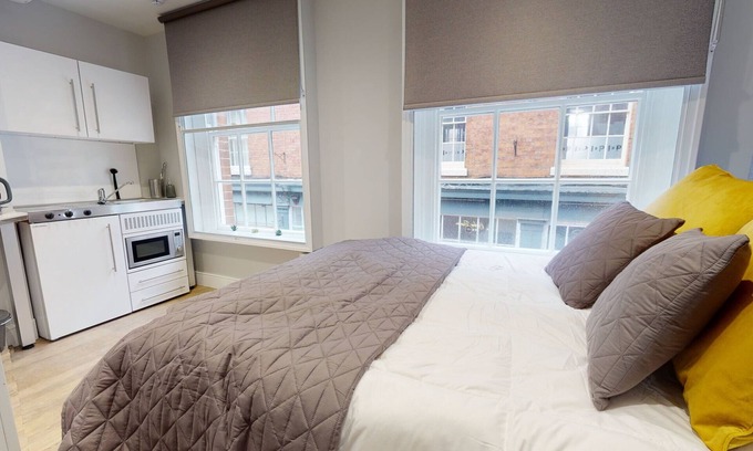Coventry City Centre Apartment | Cozy Self-Contained Studio with Family and Pet Amenities