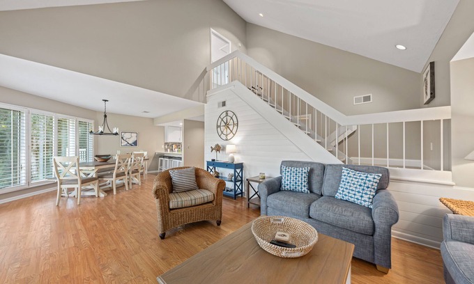 Spinnaker Beachhouses Villa | Great Spinnaker: Tranquil Retreat with Golf and Lagoon Views