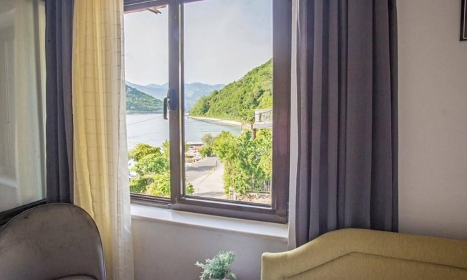 Lepetane Apartment | Great Studio Flat with View near Beach in Tivat