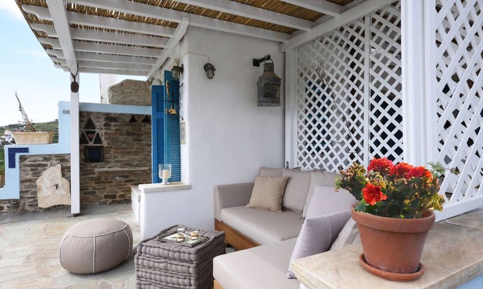 Tinos Villa | Elegant Villa Kato Spiti with Sea View in Triantaros