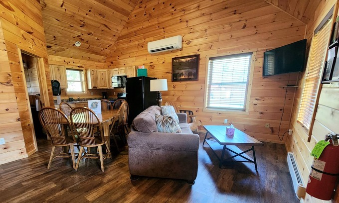 Wellsboro Cabin | Guest Rated 10/10: Great Valley Cabin 2 Family Escape