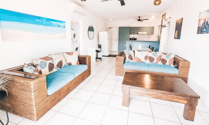 Cairns North Apartment | Unbeatable Value: Guest Rated 10/10 with Premium Amenities