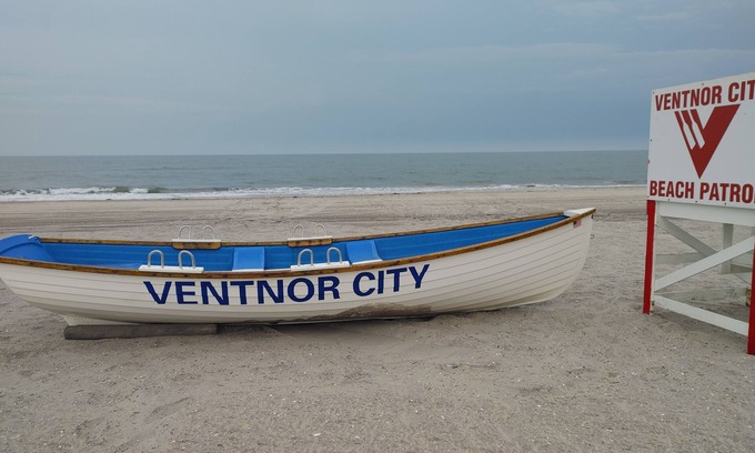 Ventnor City House | Oceanfront Ventnor Shore House with Family-Friendly Amenities