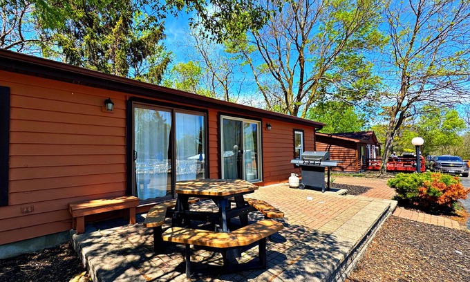 Put-in-Bay House | Poolside 3 BR Home with Child-Friendly Amenities