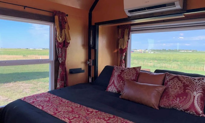 Walker Cabin | Great View Tiny Home - Late Arrivals Welcome
