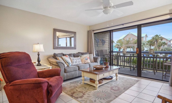 Beachwalk Condo | Inviting Ocean View Retreat with Pool & Pet-Friendly Amenities