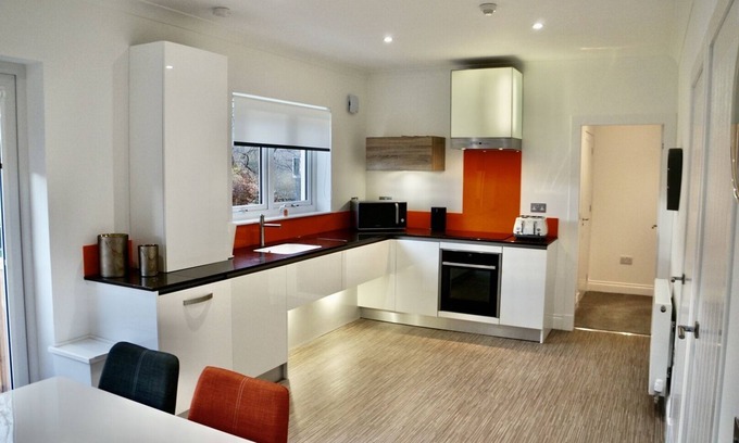 Tillicoultry House | Experience Breathtaking Views Near Wallace Monument