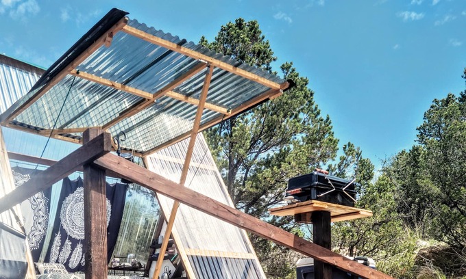 Canon City Cabin | Scenic Deck with Pet-Friendly Comfort and 10/10 Rating