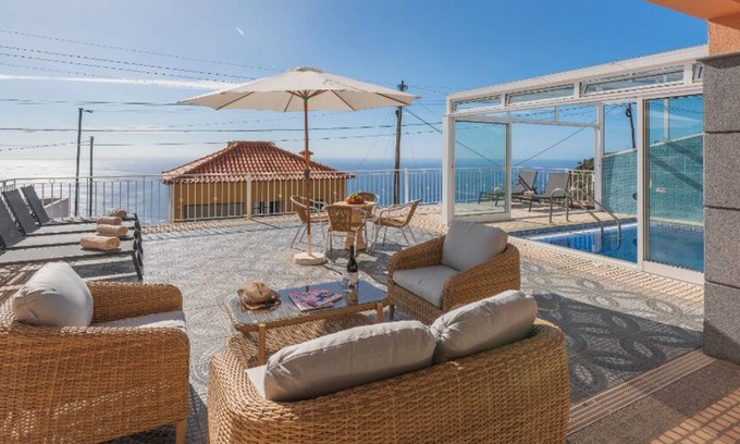 Arco da Calheta Villa | Exceptional Villa with Pool and Ocean Views at HastaLaVista