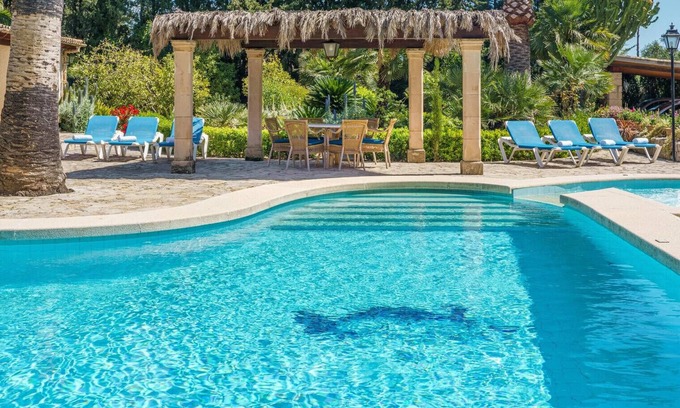 Puerto de Pollensa Cottage | Inviting Villa in Pollensa with Pool & Hot Tub Amenities